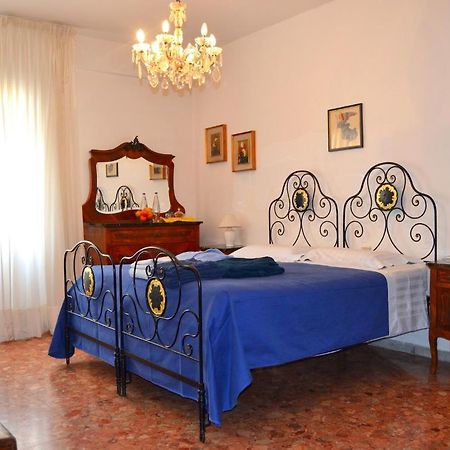 A B C Bologna In B&B Стая снимка