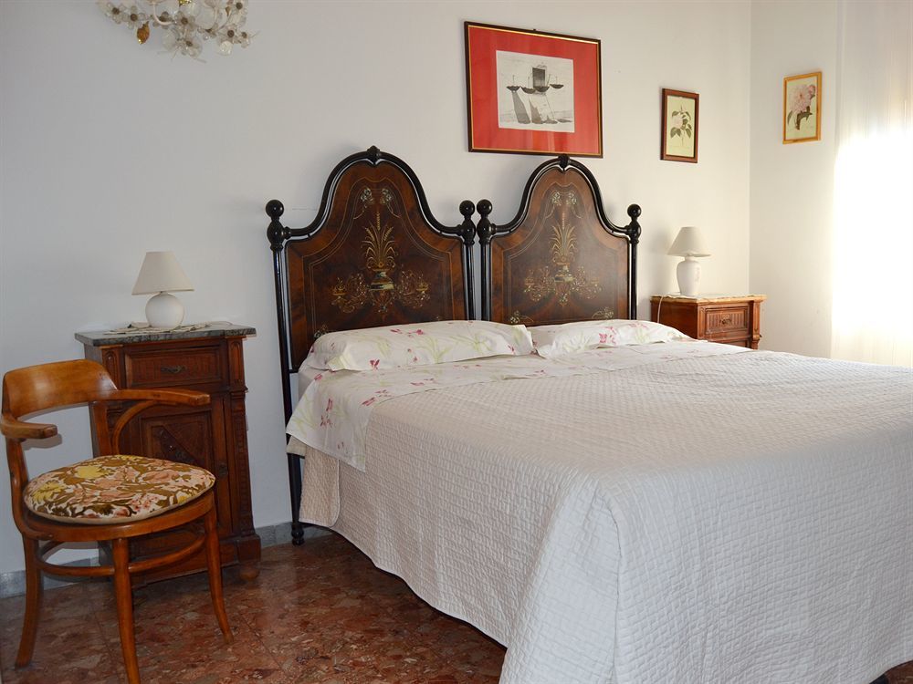 A B C Bologna In B&B Екстериор снимка